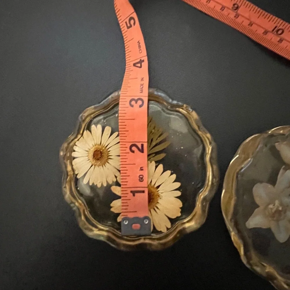 Unbranded handmade resin